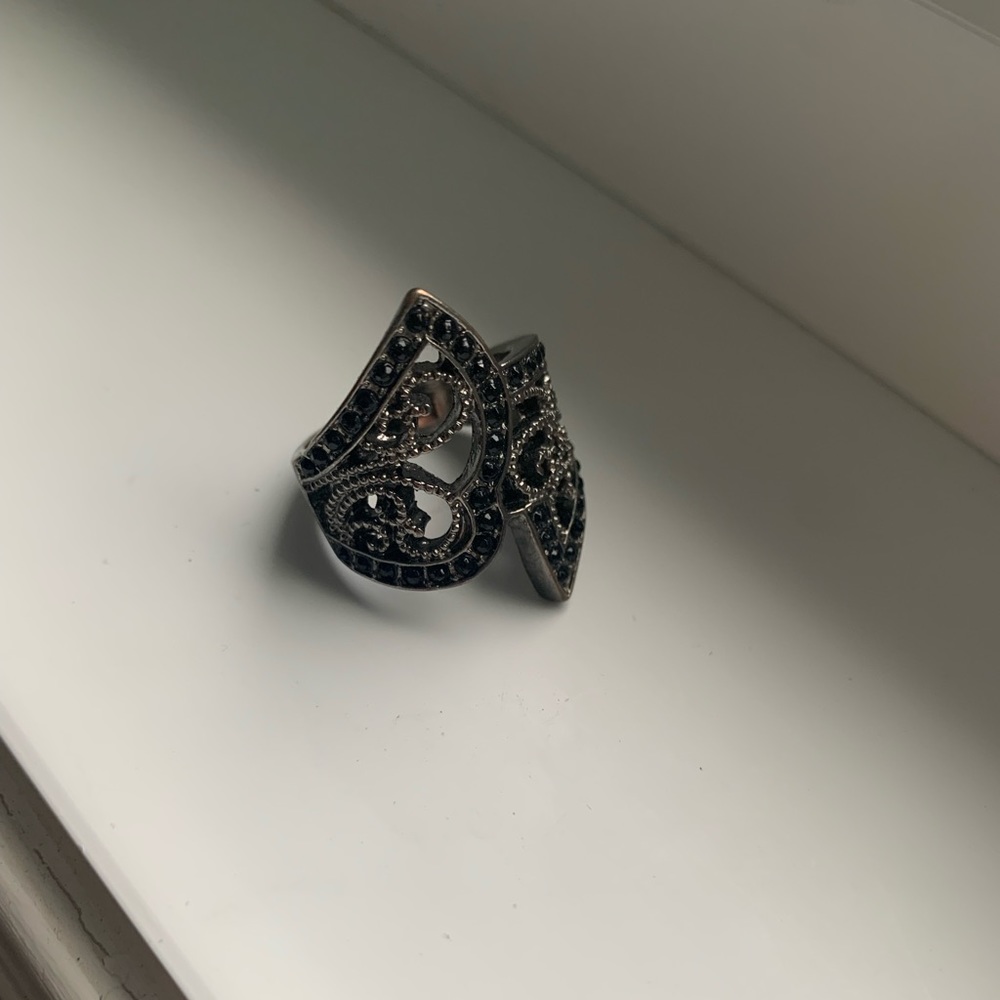 Gothic style statement ring - Picture 3 of 6